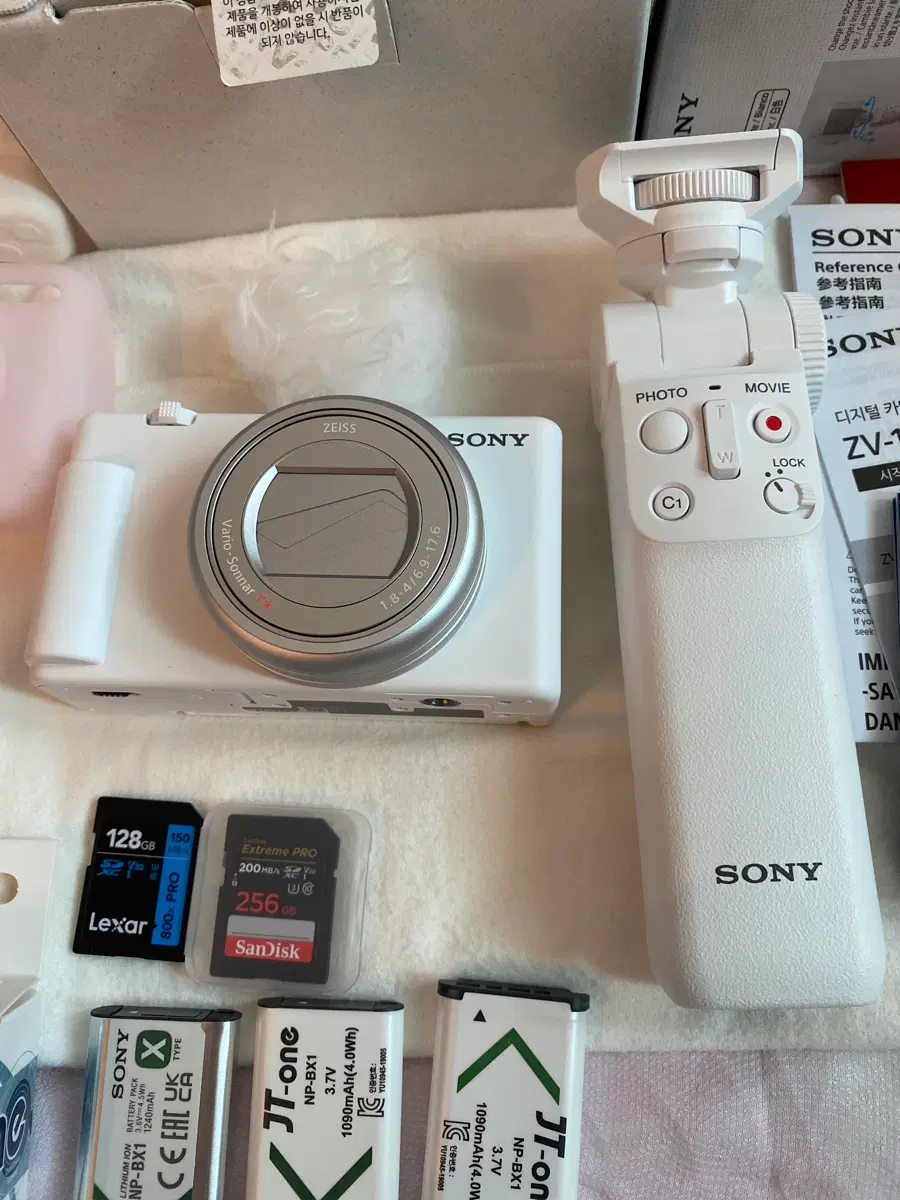 Sony ZV-1M2 화이트 풀박스 판매합니다.