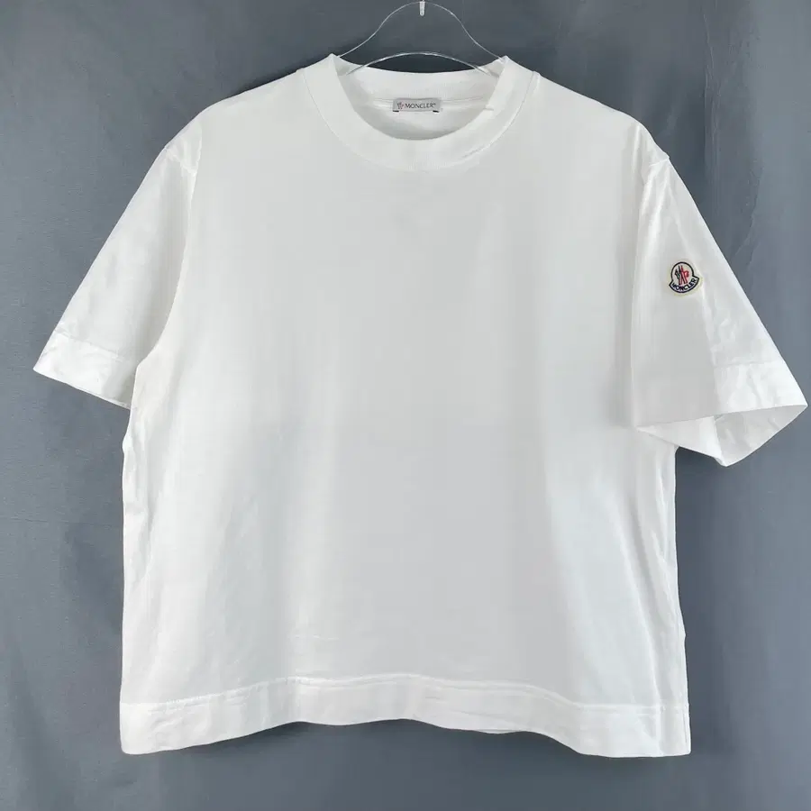 [M] 몽클레어  로고 패치 레터링 밴드 디테일 MAGLIA 반팔 티셔츠