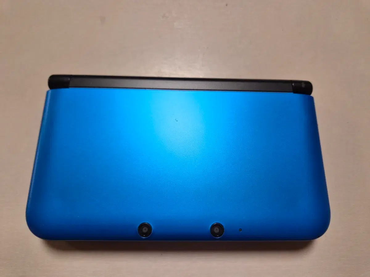 닌텐도 3DS XL 블루 국내정발 / 상태 좋음 / 충전기 포함