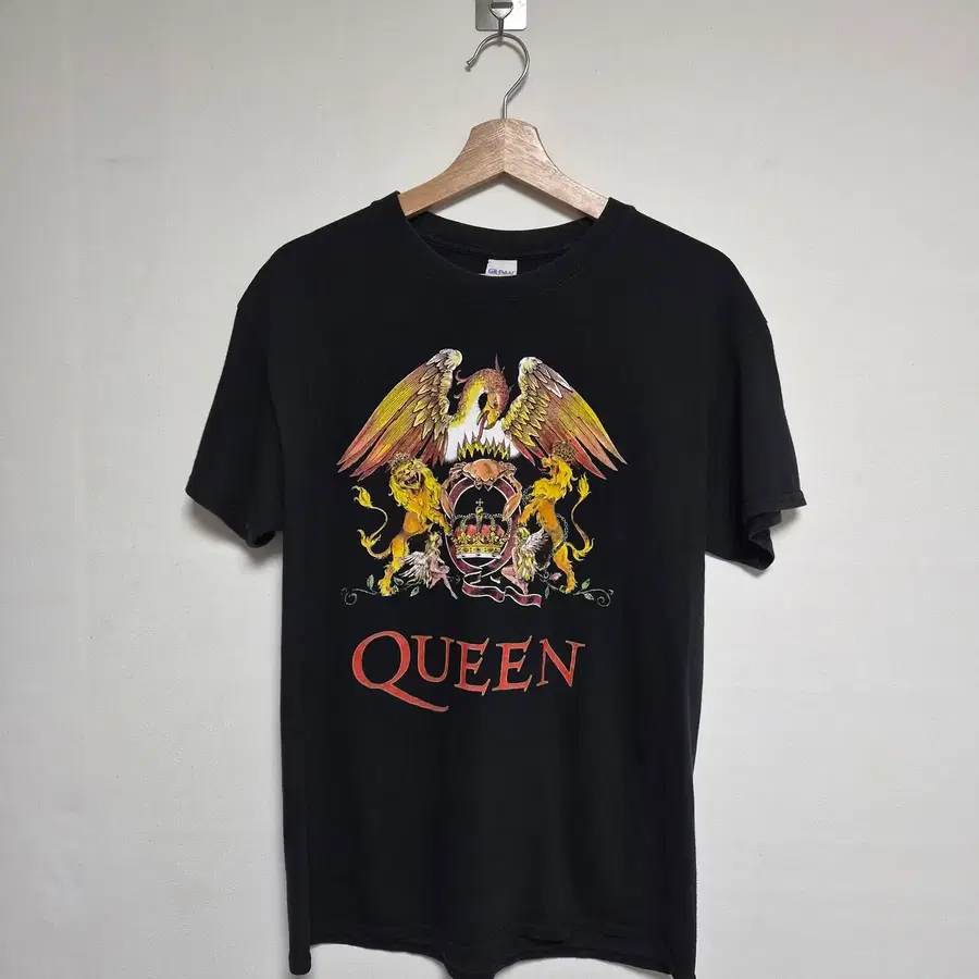 아메리칸빈티지 QUEEN 로고 프린팅 티셔츠 M사이즈 - T278