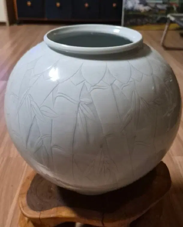 명품/수집품] 석촌도예 백자 음각 대나무문 대형 항아리 (높이 25cm)