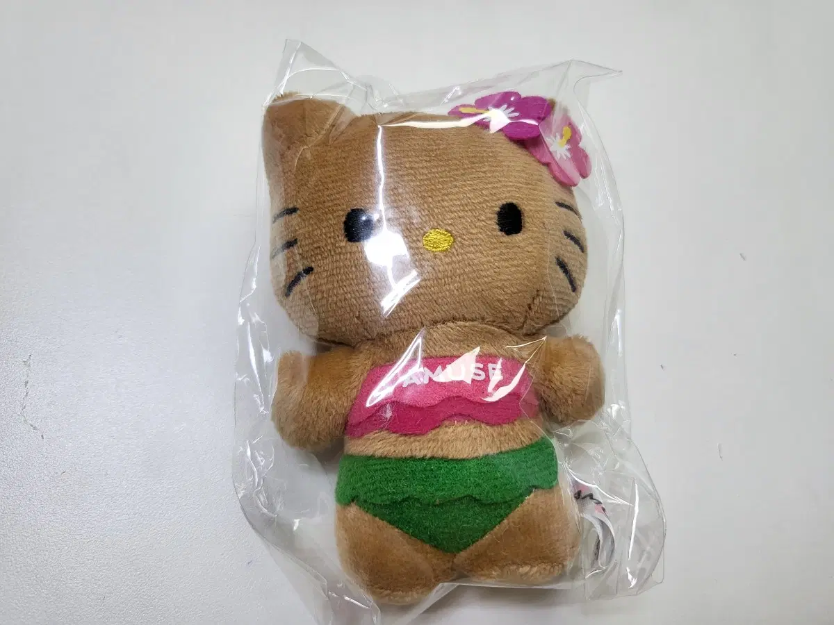 어뮤즈 태닝키티 인형