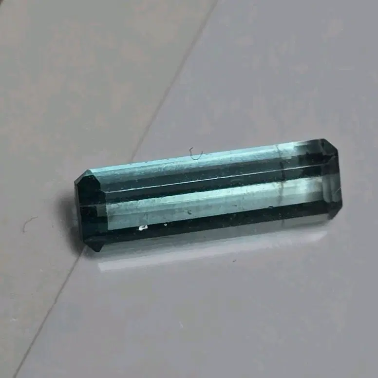[한미 감별서] 천연 투어멀린 맑은 블루 인디콜라이트 0.65ct / 9.8mm 롱 스텝컷