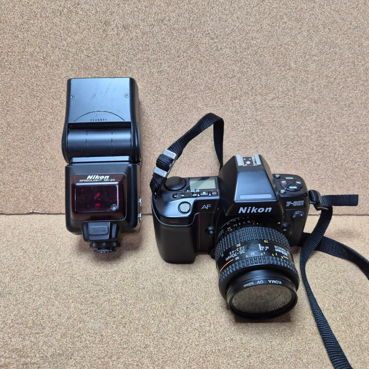 니콘 F-801 카메라 + 스피드라이트 SB-24