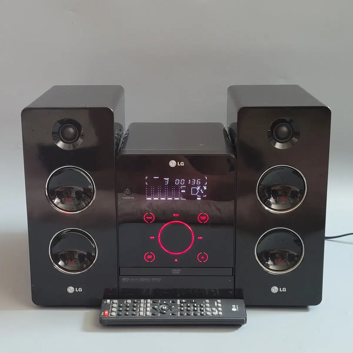 LG 오디오 FB162**CD/DVD/FM/USB**리모컨 포함