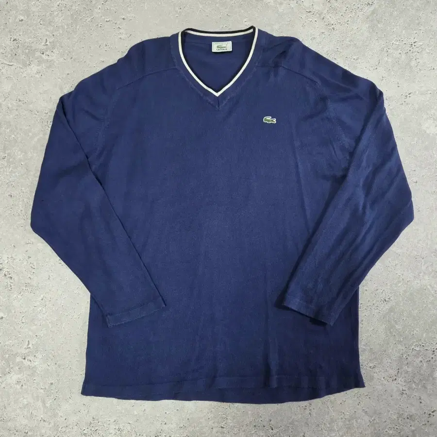 90s LACOSTE 배색 라인 브이넥 니트/128