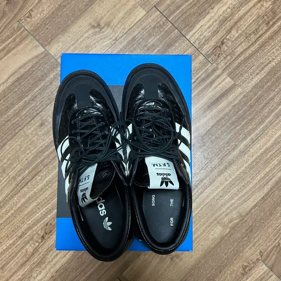 아디다스 x SFTM 송포더뮤트 삼바 LX 265