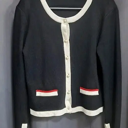 ZARA KNIT 블랙 진주 버튼 가디건