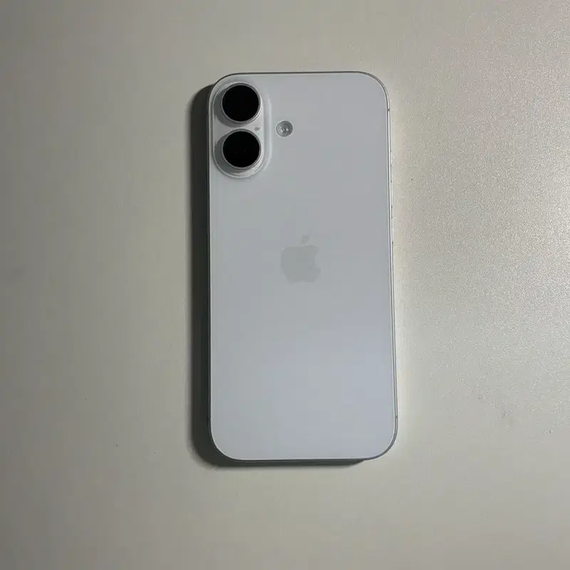 아이폰 17 256gb 화이트 + 박스 + 새 케이블