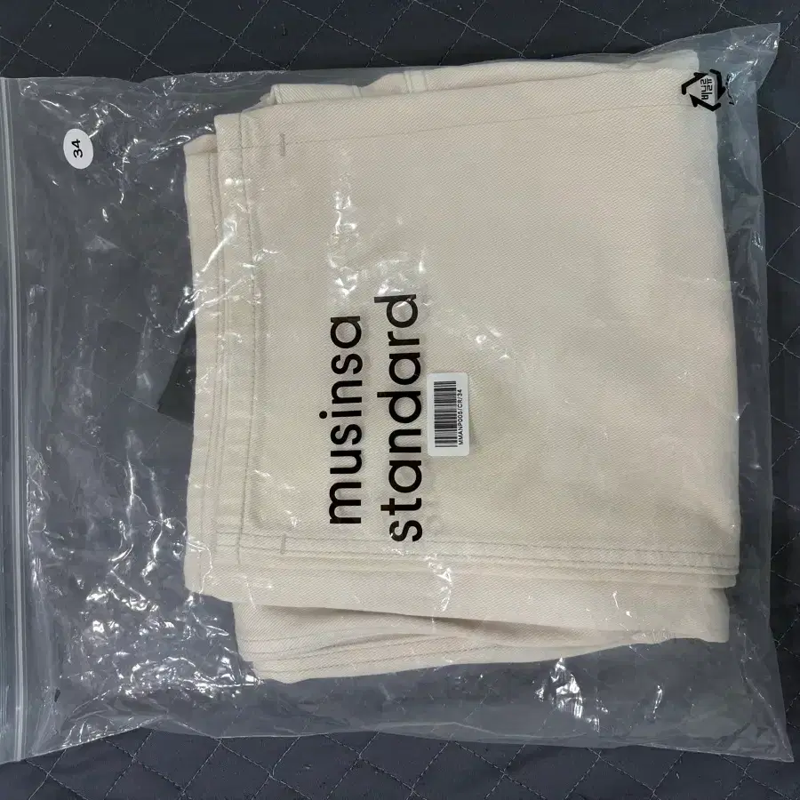 무탠다드 스트레이트 진 아이보리 34