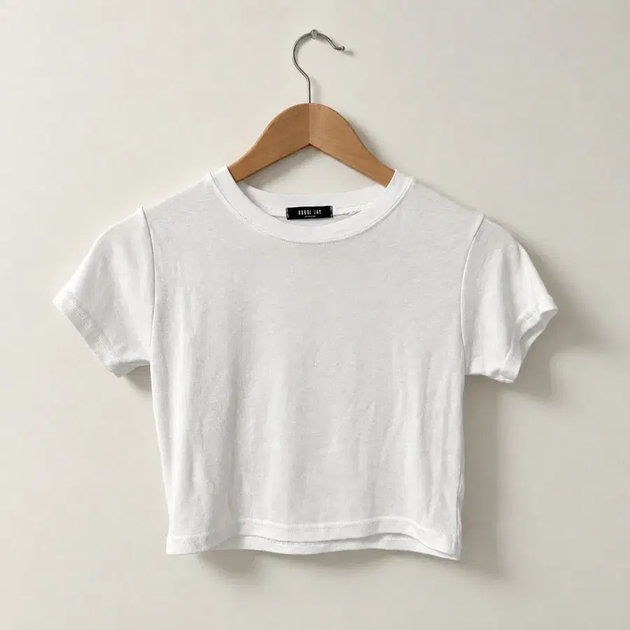 반팔 크롭티 화이트