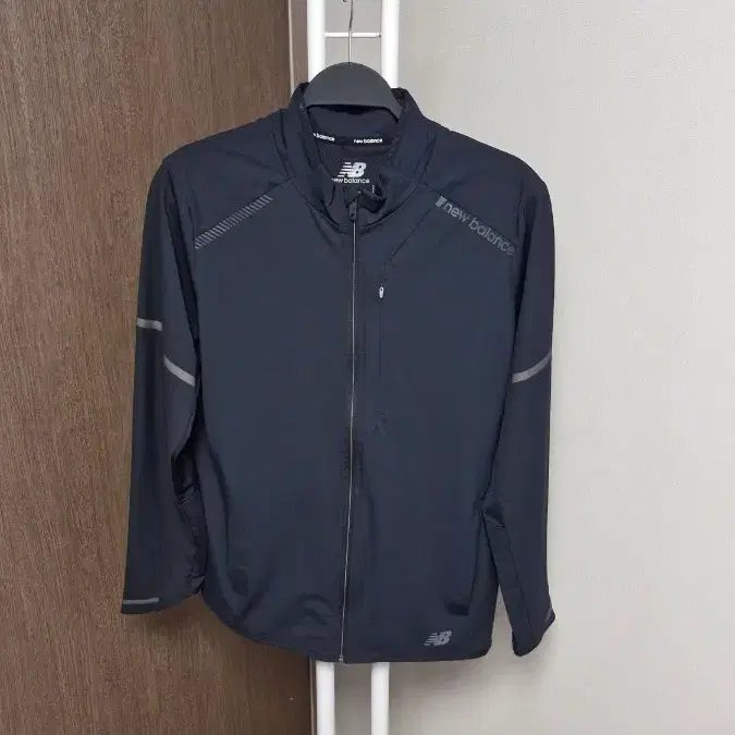 뉴발란스(남95) 짚업스판바람막이 블랙