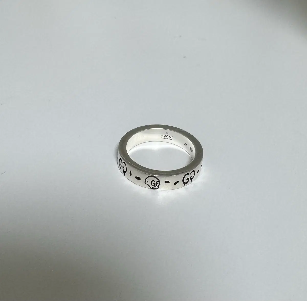 구찌 고스트링 4mm 10호판매합니다!
