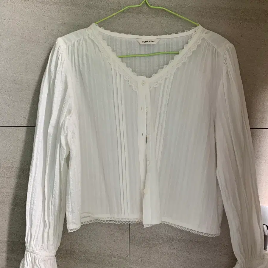 컴히얼블라우스