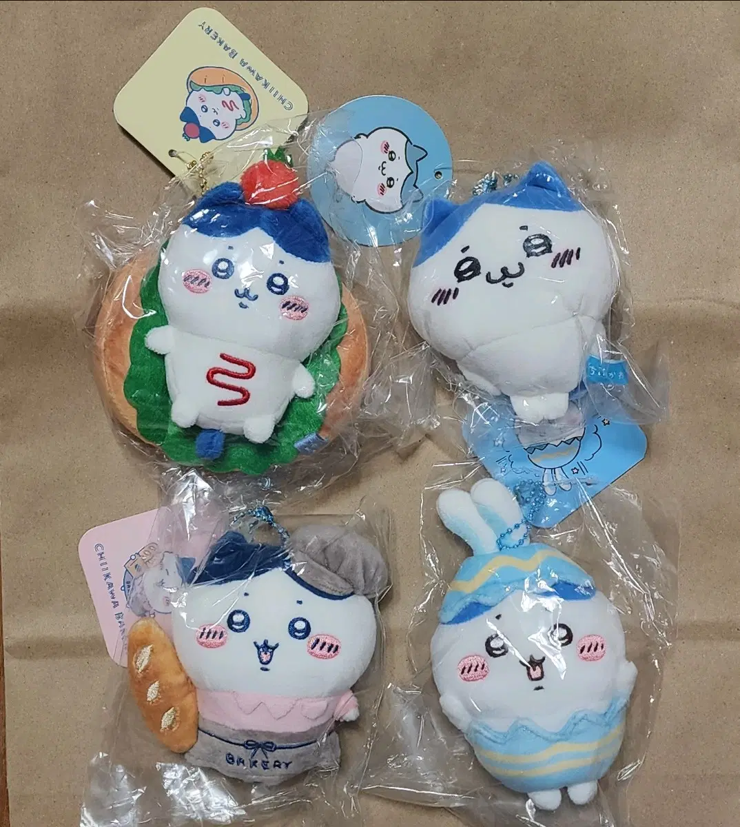 하치와레 부활절 우쭐 샌드위치 베이커리 카페 직원 치이키와 하치와레 우사기 모몽가 나가노 먼작귀