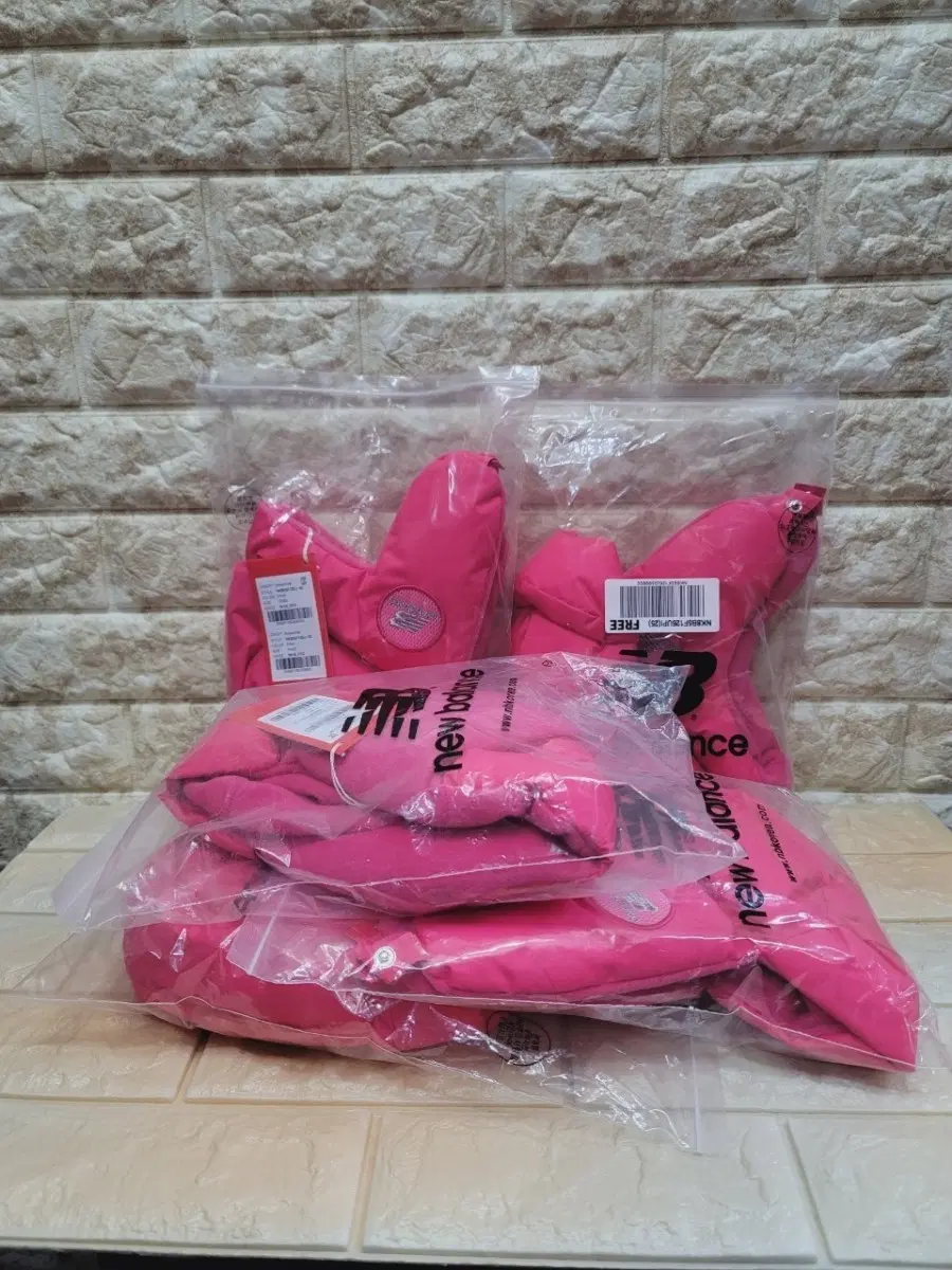 (새상품)정품 뉴발란스 아동 패딩모자(7~8세용)
