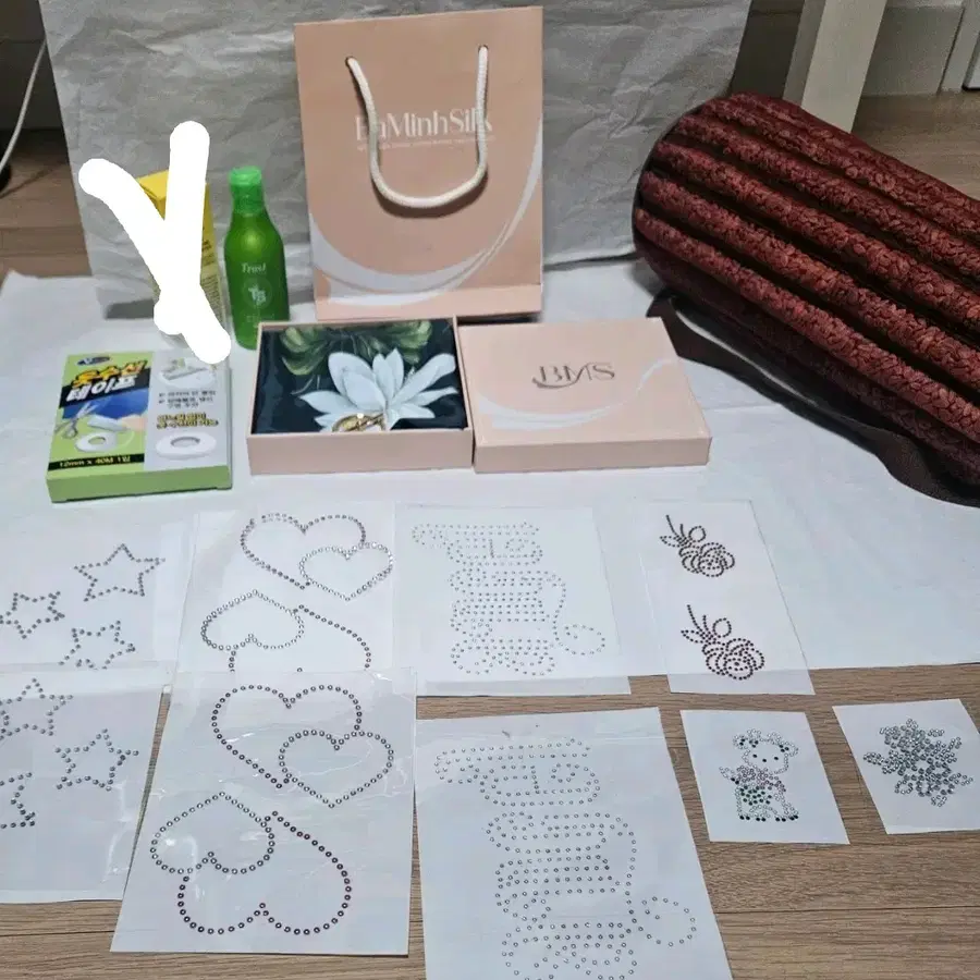 스카프 메밀목베개. 의류큐빅스티커 샴푸.모두다만원의행복