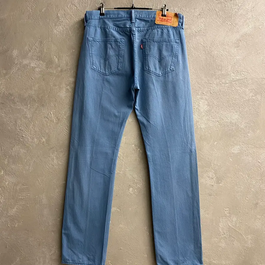 [34] Levi's 501 리바이스 루즈 레귤러 핏 팬츠