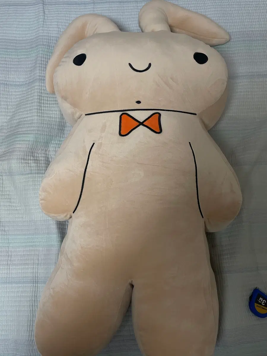 짱구는 못말려 유리 토끼 인형 대형 사이즈 팝니다.