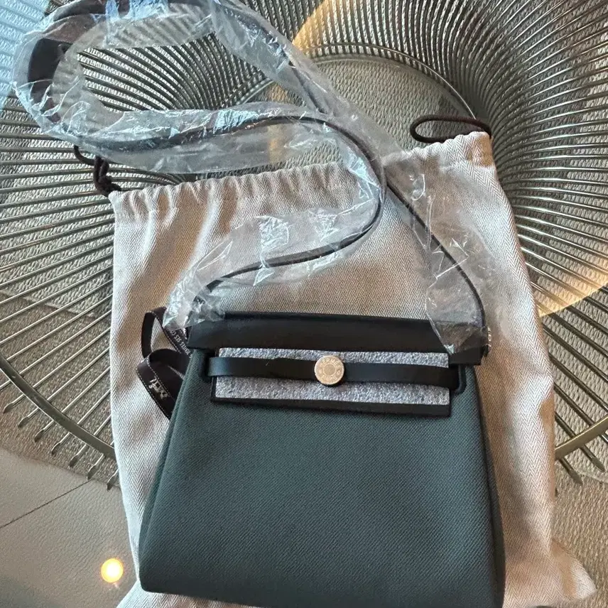 에르메스 Hermes 미니 에르백 집 20 망그로브 누아 K각인 신상 사진 2