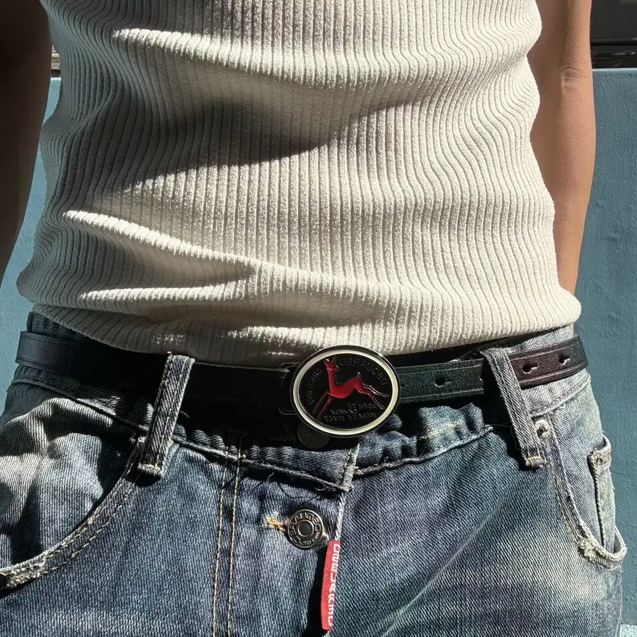 디스퀘어드 사슴 버클 블랙 레더 벨트