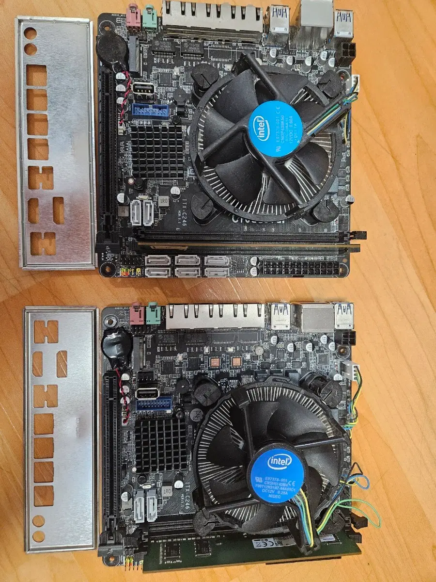 메인보드 ITX-C246 + e 2224g(i3 8100 성능)