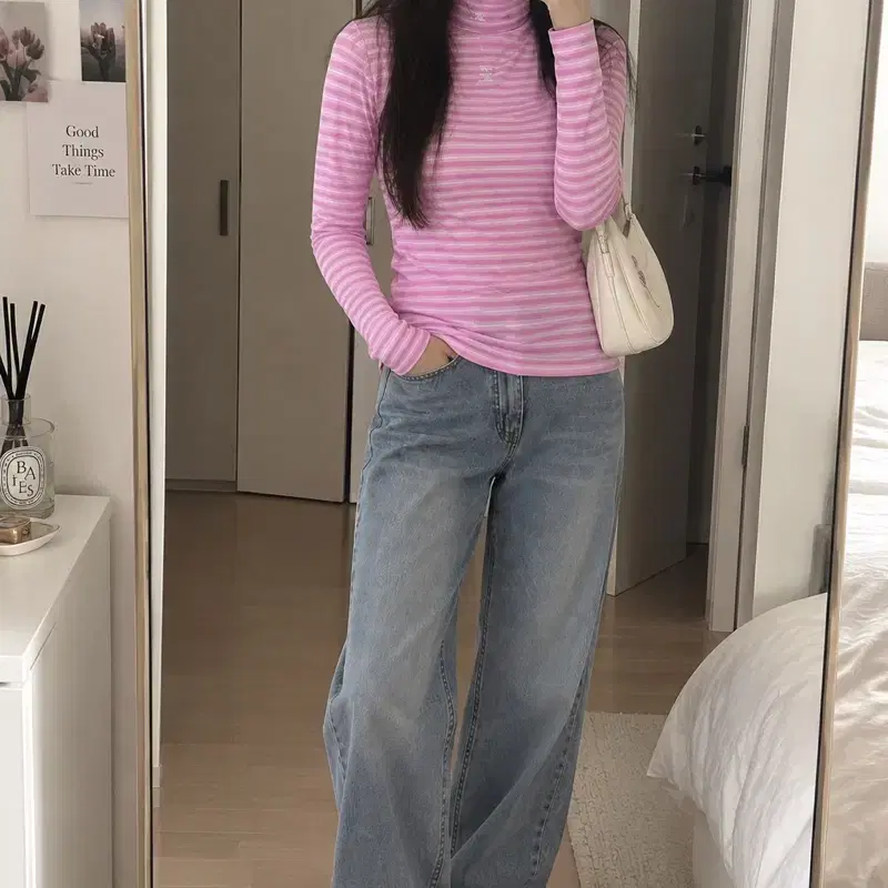 꾸레쥬 Courreges 핑크 스트라이프 터틀넥 로고 폴라티