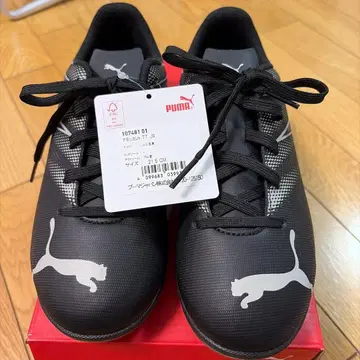 미사용 새상품 PUMA 트레이닝 슈즈 블랙 21.5cm