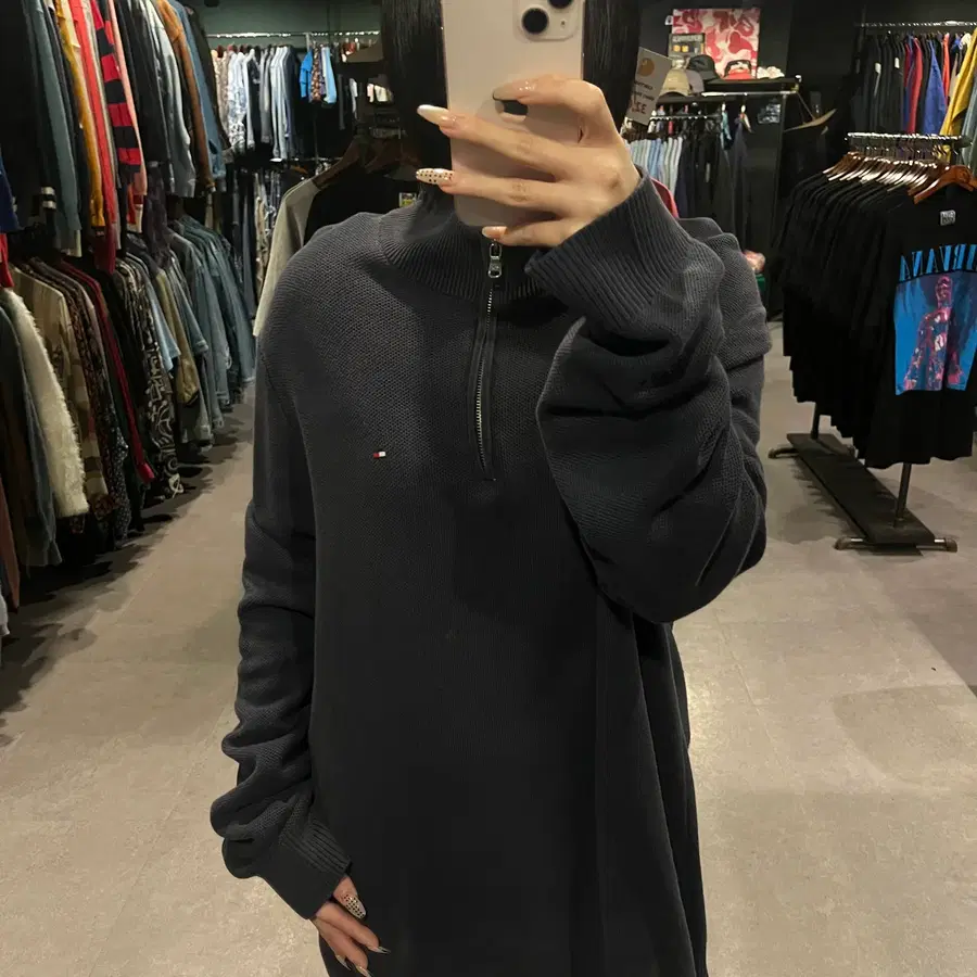 (015) TOMMY HILFIGER 타미 힐피거 브이넥 반집업니트 블랙