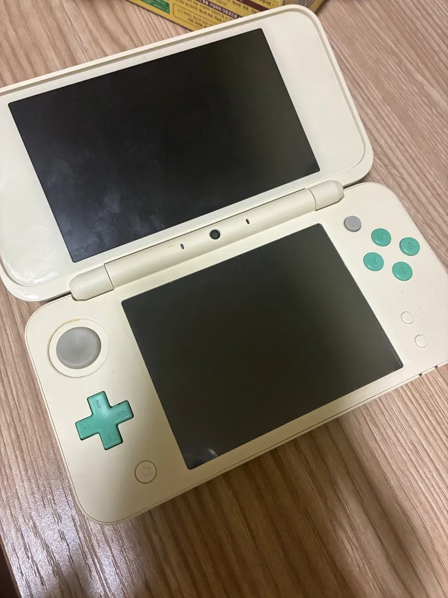 닌텐도 2ds xl 튀동숲 에디션