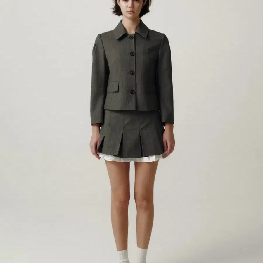 더바넷, Classic Grey Single-Breasted Jacket, Classic Grey Pleated Mini Skirt