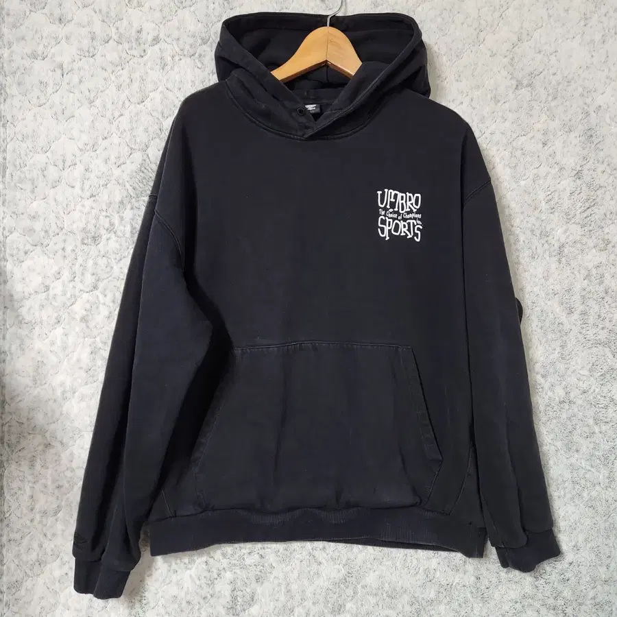 K237 [110] 엄브로 후드 티셔츠