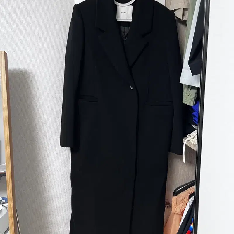 닐바이비 블랙 롱코트
