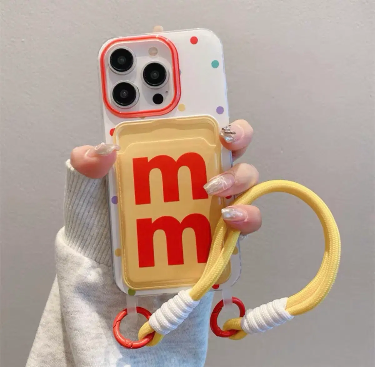 아이폰 16 m&m 카드 스트랩 케이스