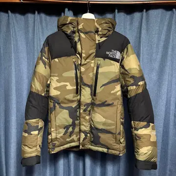 THE NORTH FACE 카모플라주 다운 자켓