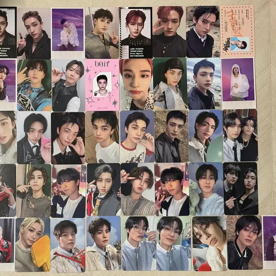 SKZ 스키즈 포카 & 필릭스 보이스 키링 & 앨범 증정