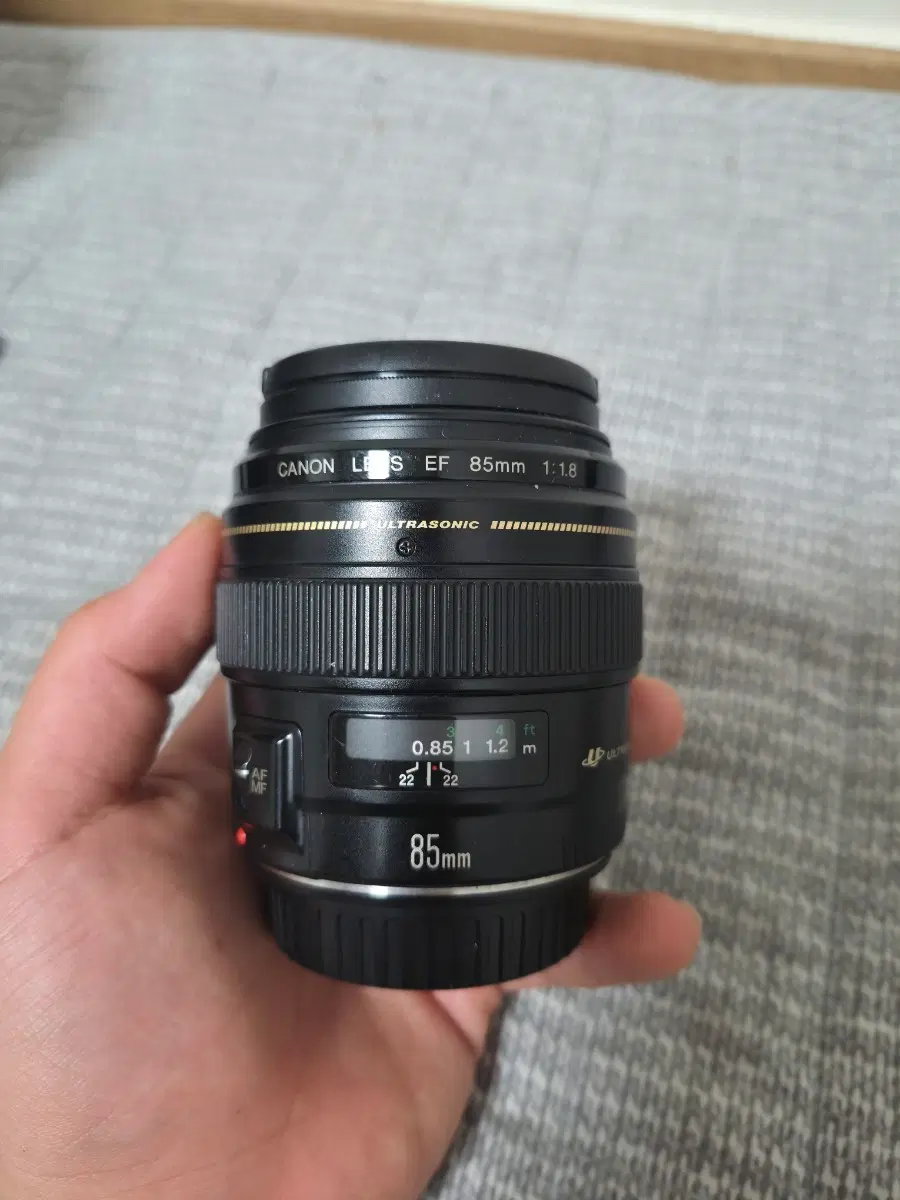 캐논 EF 85mm F1.8 USM 렌즈