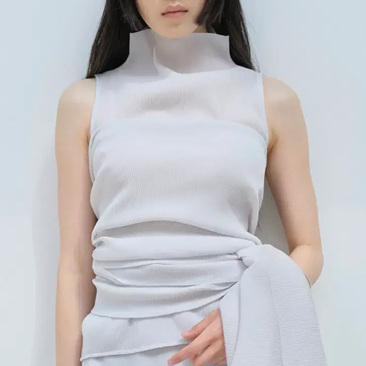 문리 플리츠 탑 moonlee Summer Pleats Sleeveless Top_Light Gray