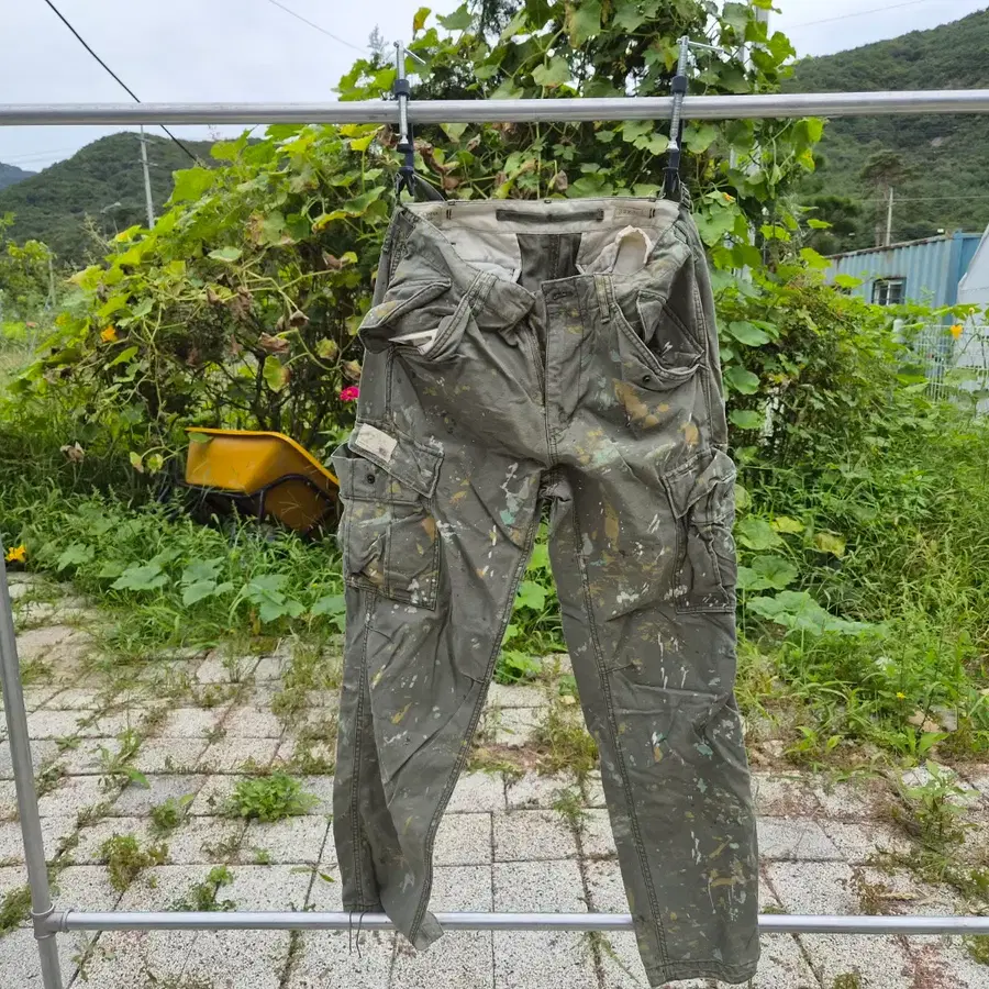 랄프로렌) 데님앤서플라이 올리브 그린 페인트 스패터 밀리터리 카고 팬츠 (32인치)