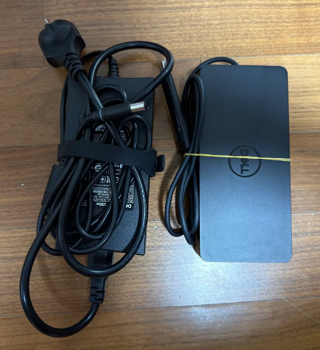 델 D6000 도킹스테이션 판매합니다