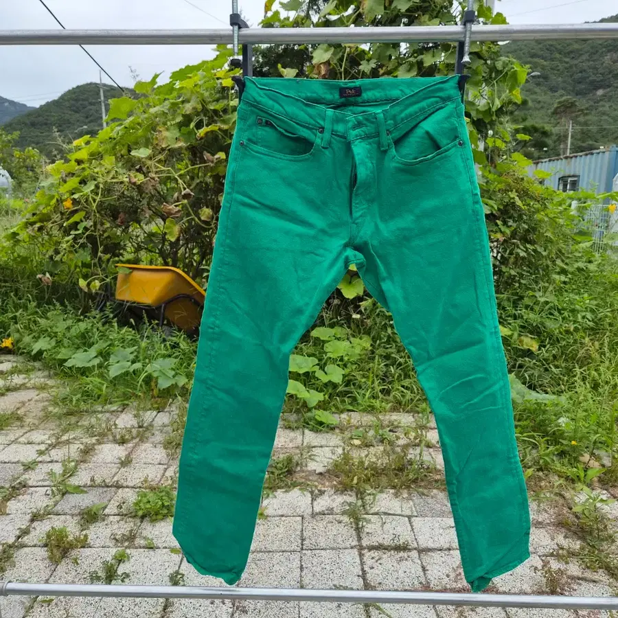 랄프로렌) 폴로 바릭 슬림 스트레이트 그린 컬러 데님 팬츠 (32인치)