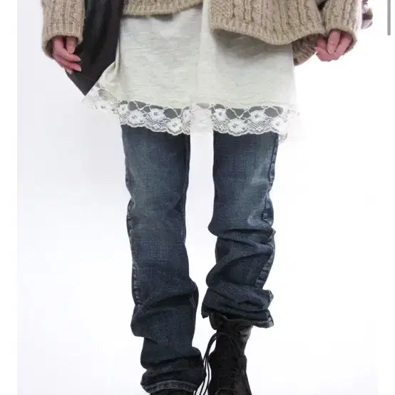 히피디피 데님 embroidery slim jeans