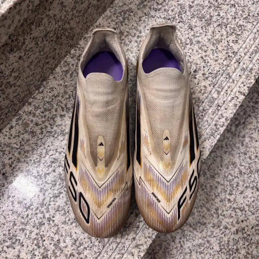아디다스 f50 275