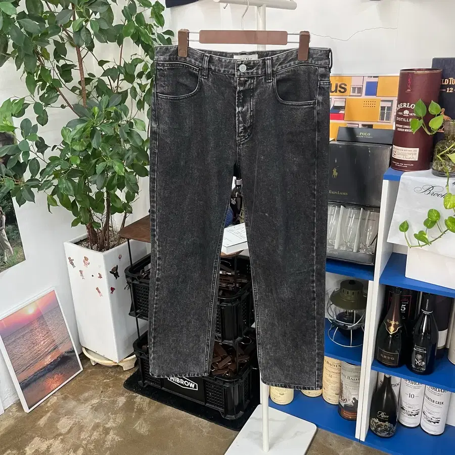 타임옴므 테이퍼드 핏 데님팬츠 82