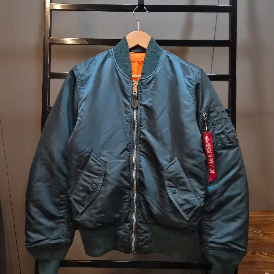 [XS] 알파인더스트리 ALPHA INDUSTRIES MA-1 항공점퍼 플라이트 자켓 USA 8.9