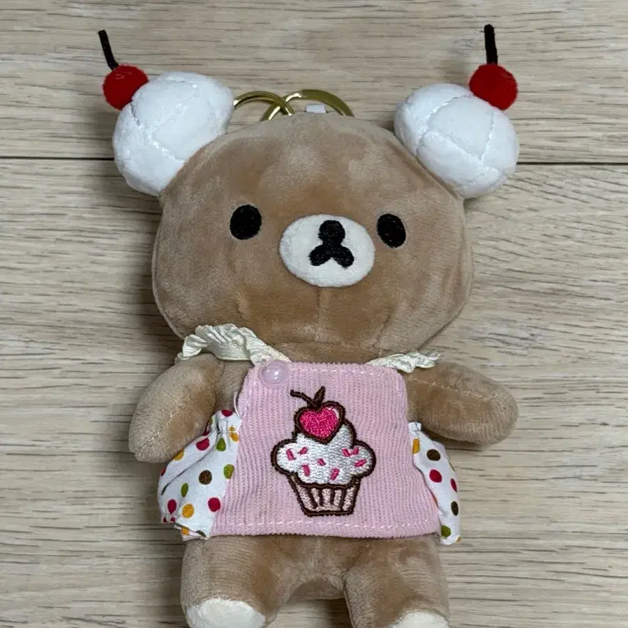 리락쿠마 키링 인형 컵케이크