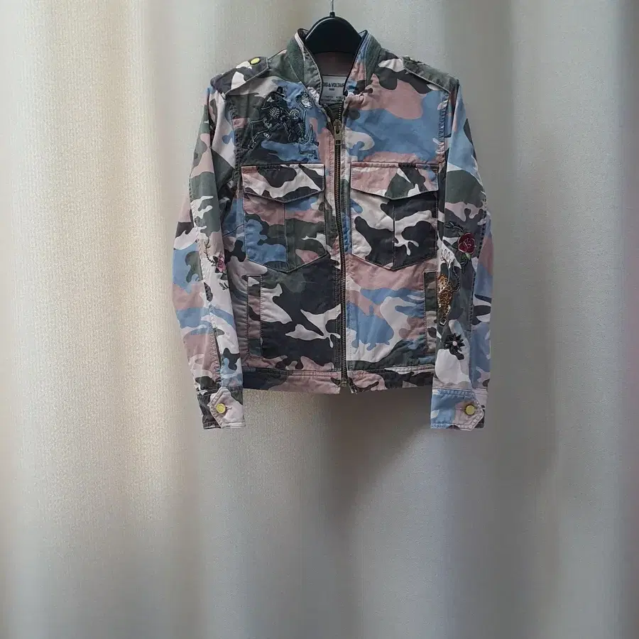 쟈딕앤볼테르 카모 집업 자켓