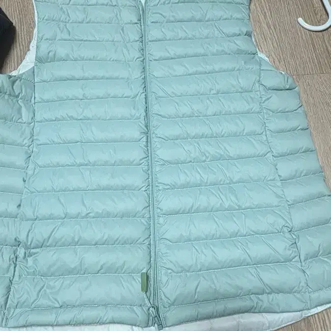 오리털  조끼