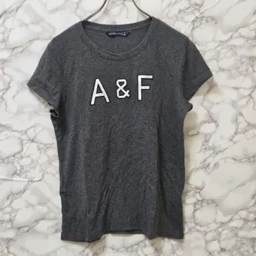 [ Abercrombie&Fitch ] 로고 T셔츠 M 와펜 차콜