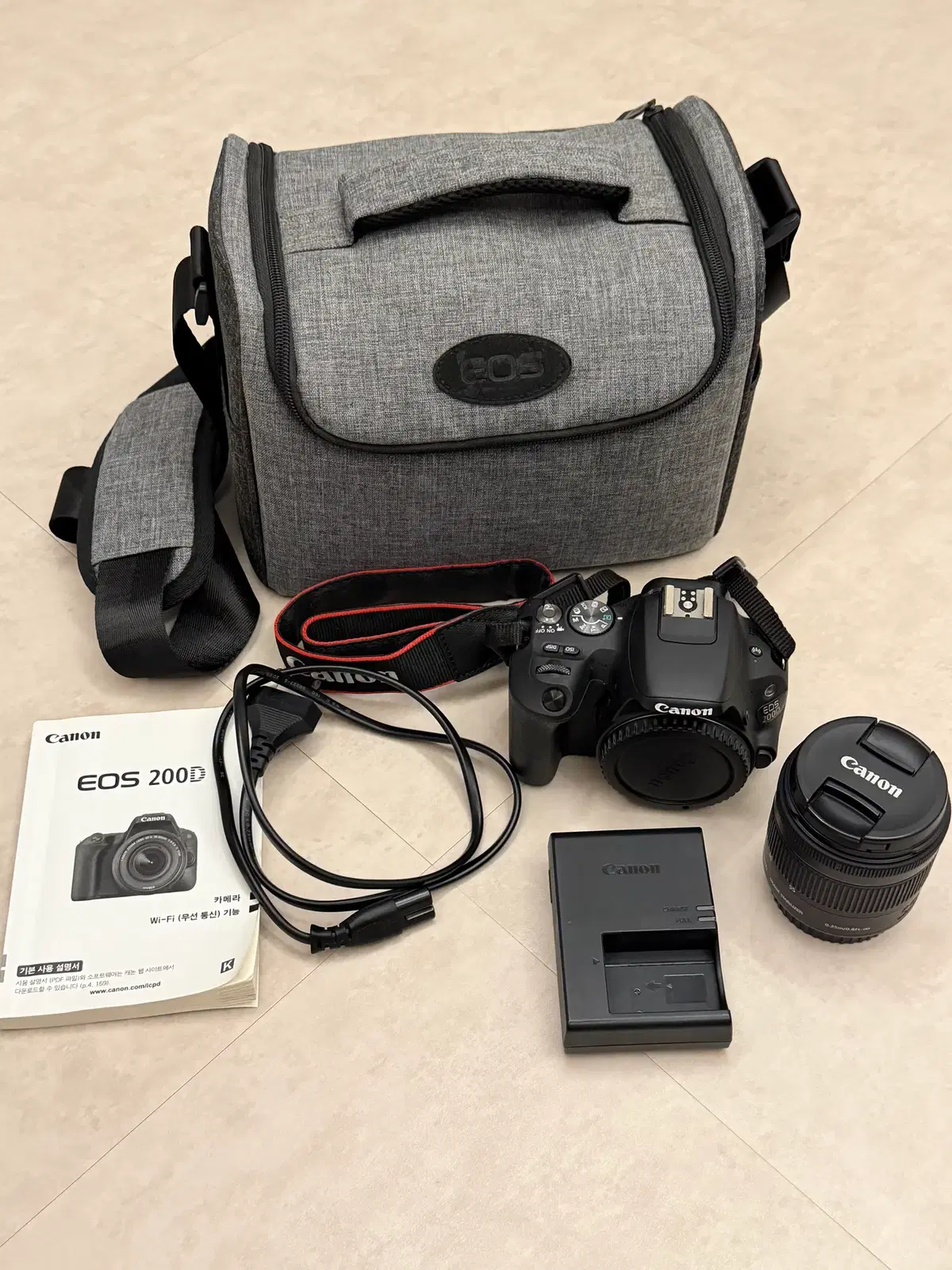 캐논 EOS 200D 카메라 판매합니다. (가방포함)
